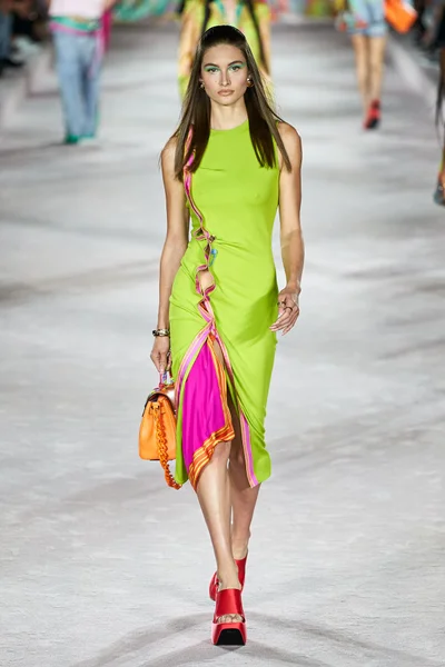 Look 46